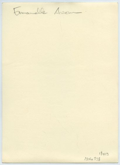 null Emmanuelle ARSAN (1932-2005), novelist. Vintage silver print, 18 x 13 cm.