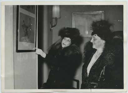 null Mademoiselle PASCALIS, peintre, 1939. Épreuve argentique d'époque, 13 x 18 cm....