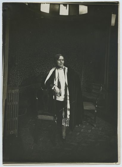  Miss Nathalie CLIFFORD BARNEY (1876-1972),...