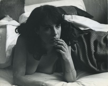 null Bernadette LAFONT (1938-2013), actrice. Épreuve argentique d'époque, 20 x 25...