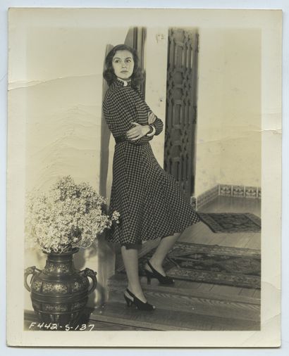 null Nancy KELLY (1921-1995), actrice. Épreuve argentique d'époque, 12,7 x 10,2 cm....