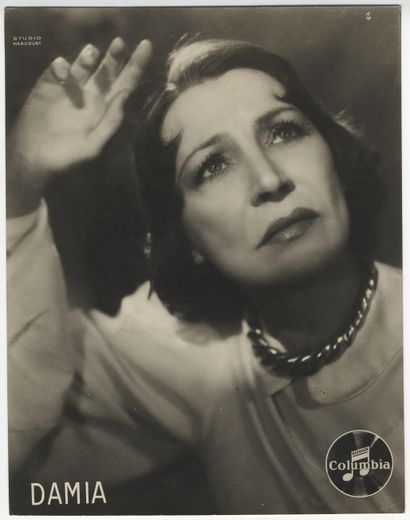 null DAMIA (1889-1978), singer and actress. Vintage silver print, 28 x 22 cm. Stamp...