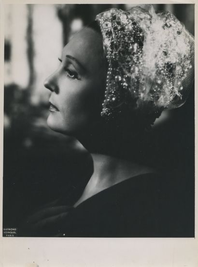 null ARLETTY (1898-1992), actrice et chanteuse. Épreuve argentique d'époque, 23,5...