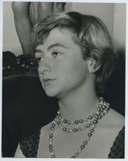 null Françoise SAGAN (1935-2004), femme de lettres. Épreuves argentique d'époque,...