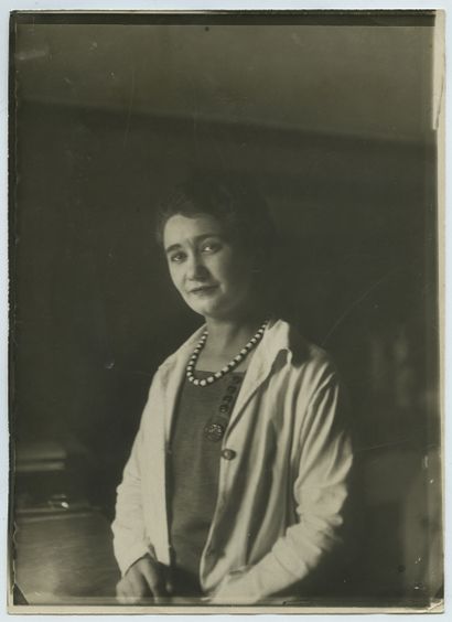 null Marie Lucie FARGE, wife of the painter Henri FARGE (1884-1970). Vintage silver...