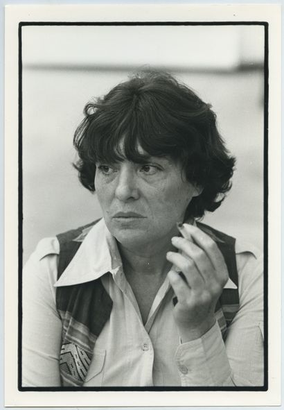 null Marie CARDINAL (1929-2001), novelist. Vintage silver print, 25,6 x 17,6 cm....