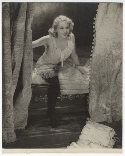 null FLORELLE (1898-1974), actress. Vintage silver print, 27 x 21.6 cm. Provenance...