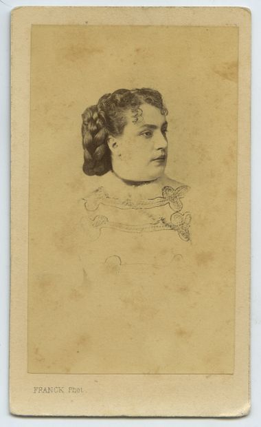 null [COURTISANES] THÉRÈSA, née Eugènie Emma VALLADON (1837-1913), célèbre chanteuse...