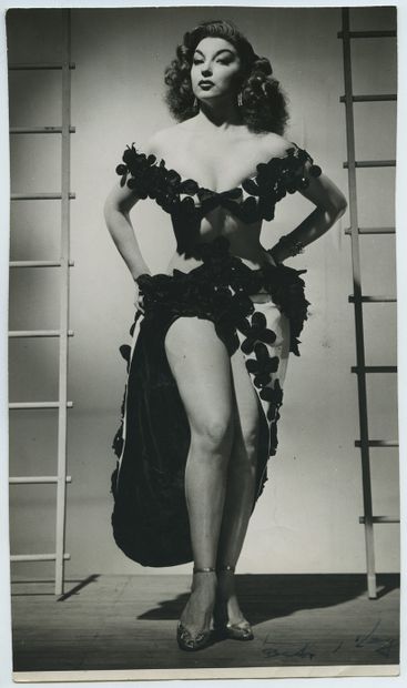 null [EGYPT] Samia GAMAL (1924-1994), Egyptian dancer, actress. Vintage silver print,...