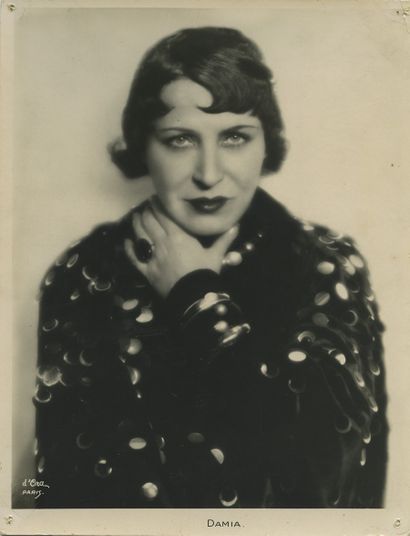 null DAMIA (1889-1978), singer and actress. Vintage silver print, 23 x 17.5cm. Agency...