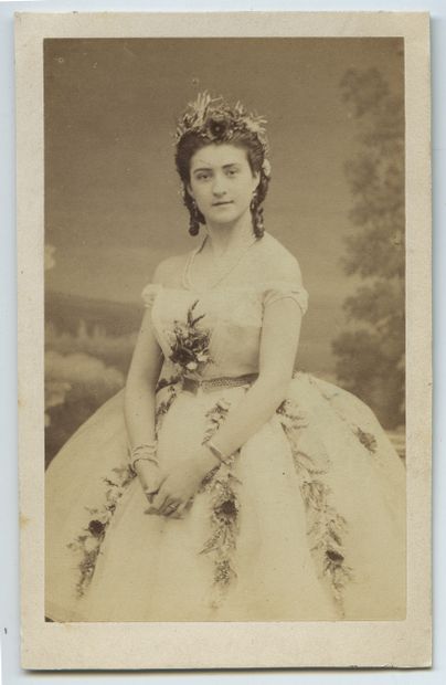 null [COURTISANES] Ernestine URBAN (né vers 1844), danseuse. Épreuve d'époque sur...