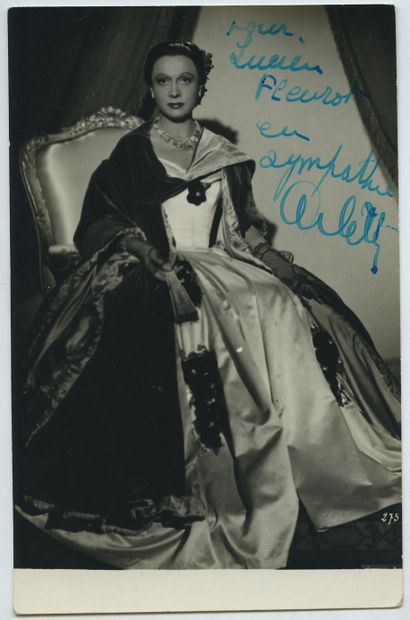 null ARLETTY (1898-1992), actrice et chanteuse. Épreuve argentique d'époque 14 x...
