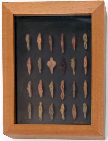 null Henri RICHELET. Origins of the world, circa 2015. 53 colored chewing gum vulvas,...
