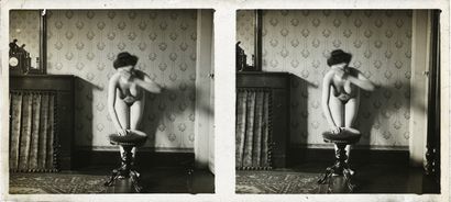 null AMATEUR STEREOS. Female nude studies, circa 1900. 25 vintage silver prints in...