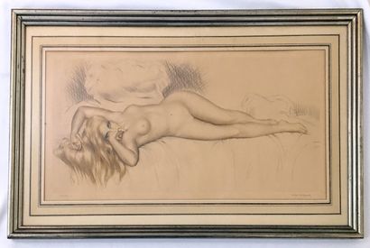 null Gustave BRISGAND. Blond Reclining Nude, circa 1920. Engraving in color, 29 x...