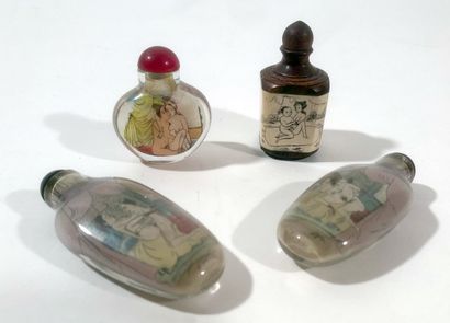 null CHINA. 4 snuffboxes, 3 in glass and 1 in wood height between 5 and 8 cm.