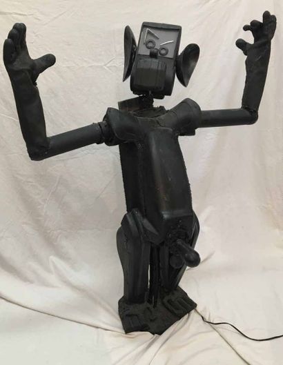 null [ART BRUTAL] Totor, un monstre déglingué, vers 1980. Technique mixte, 110 cm....