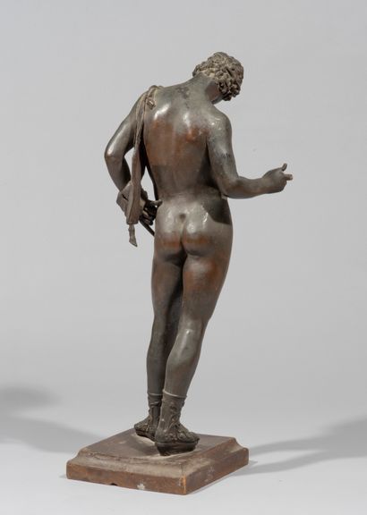 null «Dionysos ou Narcisse» en bronze
Italie, Naples, fin XIXe siècle
H. : 61 cm...