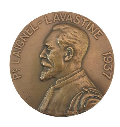 null Médaille en bronze, diamètre 7,8 cm. A. M. LAIGNEL-LAVASTINE, professeur d'Histoire...