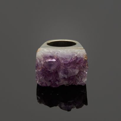 ETRO. Metal ring decorated with rough amethysts,...