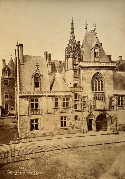 null Séraphin-Médéric Mieusement (1840-1905) 
Palais Jacques Coeur, Bourges, c. 1880
Tirage...