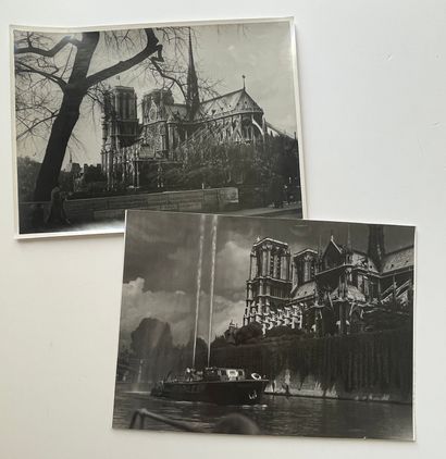 null Notre Dame de Paris
Vues de la cathédrale, Paris, c.1940 
2 tirages argentiques...