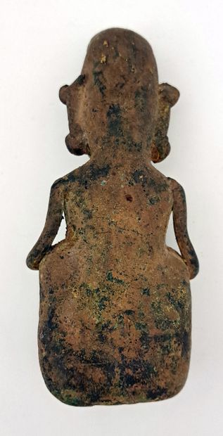 null ASIE. Déesse bouddhique, début xxe siècle. Figurine en bronze, 12,5 x 6 x 4,5...