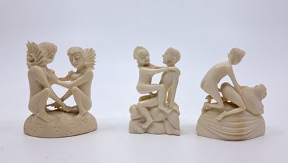 null INDE. Kama-sutra, xxe siècle. 3 figurines, 6 x 4,5 x 3 cm environ. Résines.