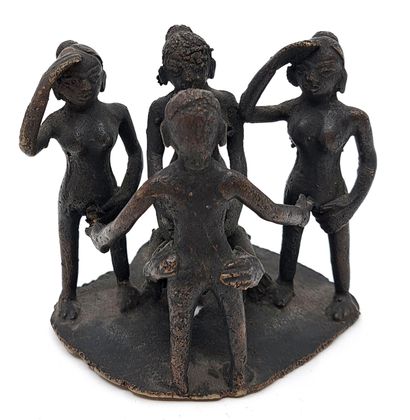 null INDE. Scène d'orgie et Scène de couple, xxe siècle. 2 sculptures en bronze,...