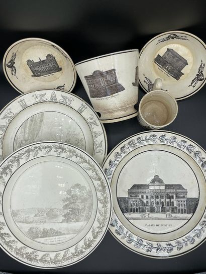 null Manufacture de Montereau, courthouse service.
Set of three plates, a cup, two...