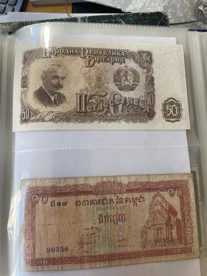 null Binder with banknotes:
- Spain: 100 Pesetas, Spain, 1970, Manuel de Falla, SUP
-...