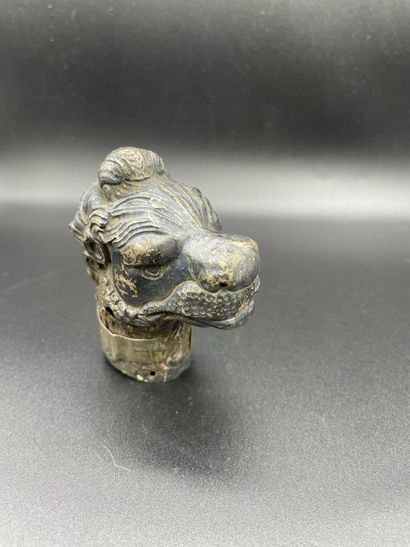 null Silver cane knob with Janus decoration of a fawn and a moustachioed officer.
Probably...