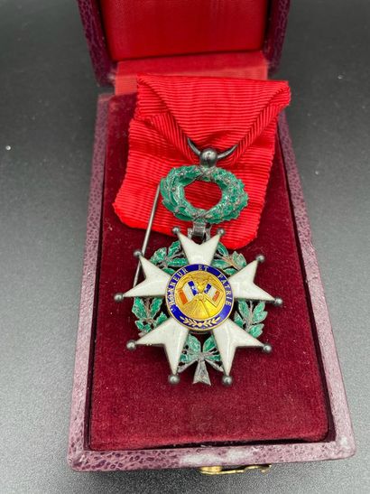 null Decoration
Knight's medal of the Legion of Honor.
Third Republic period
Excellent...
