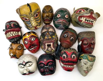 null INDONESIA-BALI. 14 polychrome carnival and theater masks in wood and leather,...