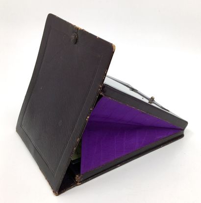 null VIEWER. Nicolas OBERIENDER. Folding autochrome viewer in purple chagrin, 16...