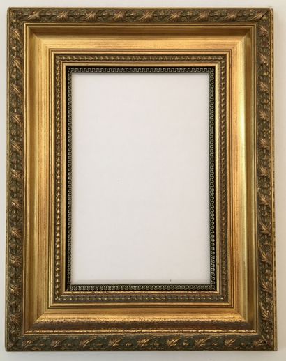 null Gilded wood frame, 29 x 19 cm (inside), 46 x 36 cm (outside).