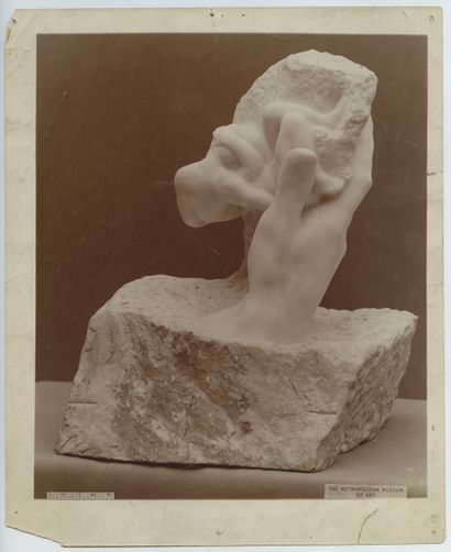  Photographe non identifié. Sculptures d'Auguste RODIN, vers 1910. Psyché et Cupidon... Gazette Drouot