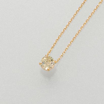 null Collier en or jaune, 750 MM, centré d'un diamant pesant 0,69 carat, poids :...