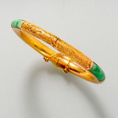 null Bracelet jonc en or jaune, 750 MM, et jade jadéite, diamètre intérieur : 6 cm,...