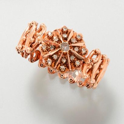 null Rare bracelet manchette en or rose, 375 MM, motif central en rosace ornée de...