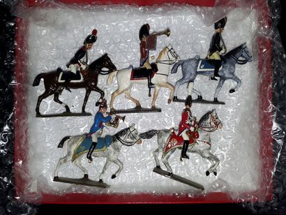 EMPIRE. France. Cavalerie CBG Mignot. 5 figurines...