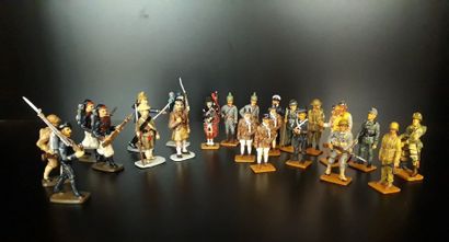 null DEL PRADO [GUERRES 1939-1945]. 15 Figurines militaires (armée anglaise, allemande,...
