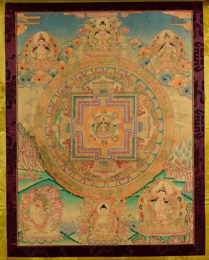 null Tangka Mandala, Tara verte illustré sur trois registres de Boddhisattvas et...