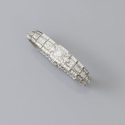 null Bracelet articulé, «mouvementé» en or gris, 750 MM, recouvert de diamants taille...