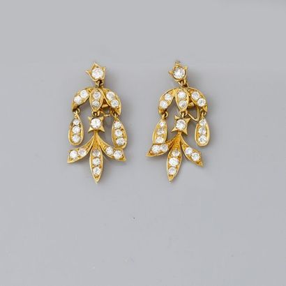 null Pendants d'oreilles «Girandoles «en or jaune, 750 MM, recouverts de diamants,...