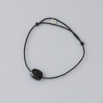 MORGANNE BELLO Bracelet «cordon «orné d'une agate noire facetté.