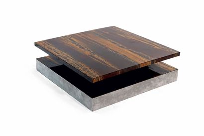 null Table basse composée d'un plateau de bois imitant le marbre noir veiné marron,...