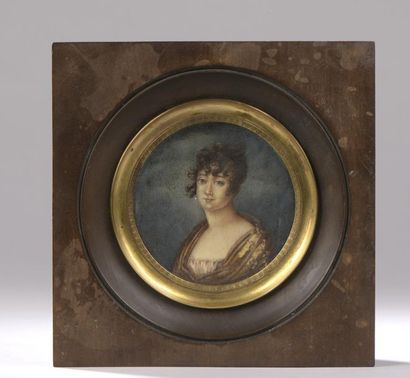 null École française du XIXe siècle.
Portrait d'une jeune femme au châle.
Miniature...