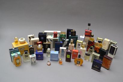 null DIVERS PARFUMEURS.
Fort lot de diminutifs de parfums (avec ou sans leurs cartons...