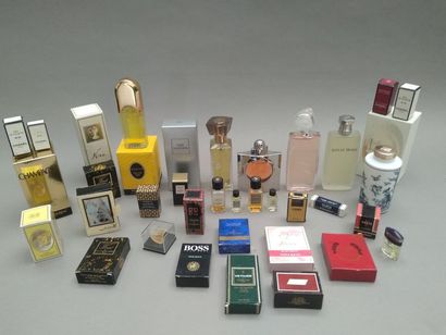 null DIVERS PARFUMEURS (Années 1990)
Fort lot d'environ 100 diminutifs parfums de...